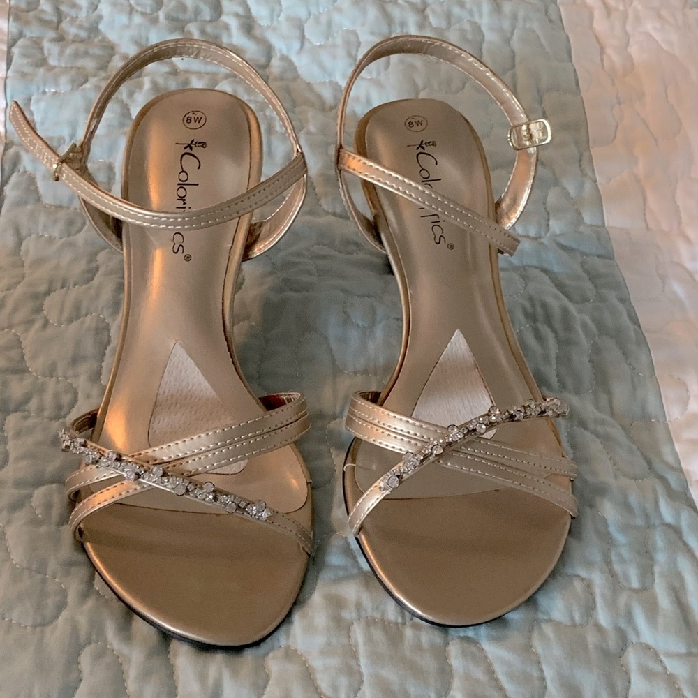 Gold & Rhinestone dressy shoe. Size 8W